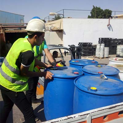 لقطات من عملية التخلص من النفايات الخطرة - شركة جونسون